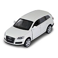 Car model – Audi Q7 (white)