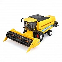 Автомодель Зерноуборочный комбайн "New Holland TC5.90" Bburago 18-31721 с зерновой жаткой