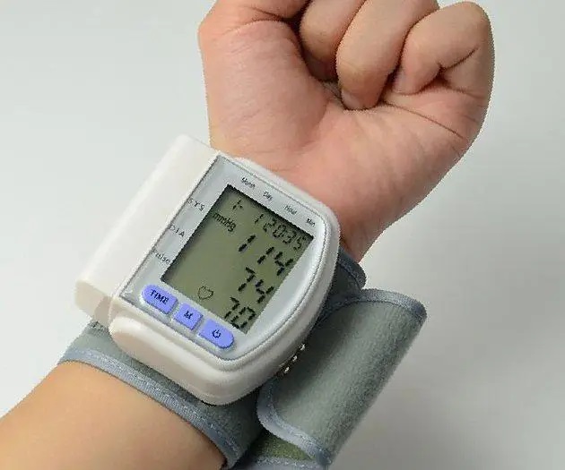 Tonometer automatic on the wrist LUX CK-102s Tonometer automatic on the wrist LUX CK-102s