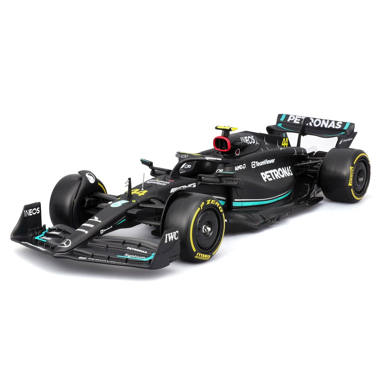 Автомодель с фигуркой – Mercedes‑AMG Petronas F1 W15 (2024) (1:24)