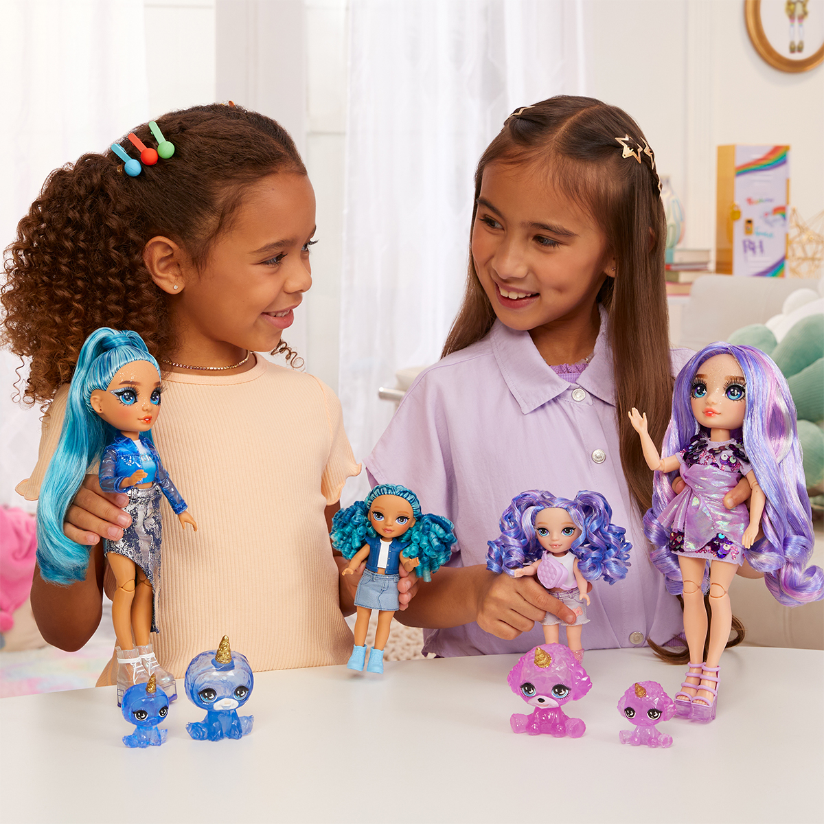 Игровой набор с куклой Rainbow High серии Littles - Сапфира