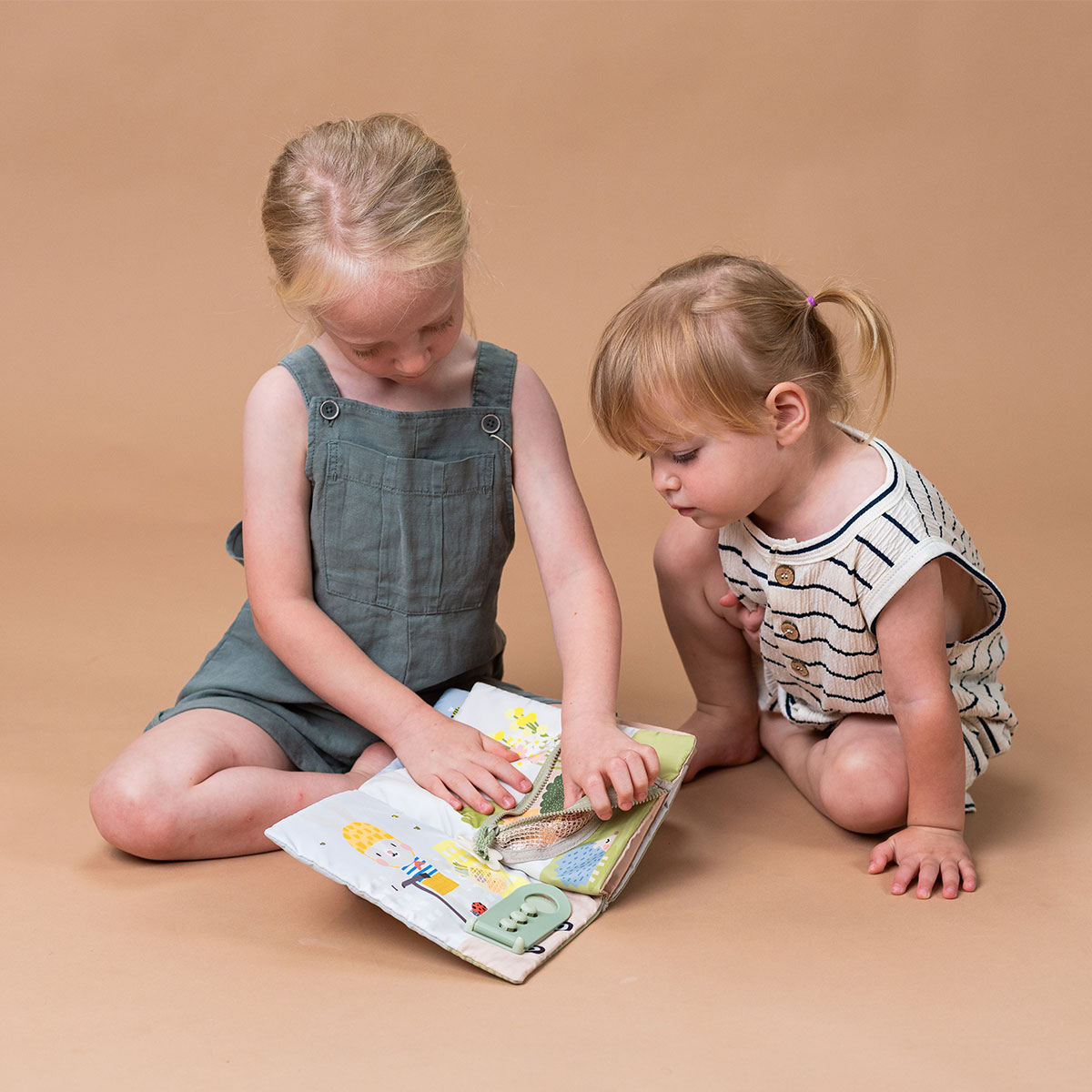 Educational soft book - Busybook Bunny (1) Educational soft book - Busybook Bunny (1)