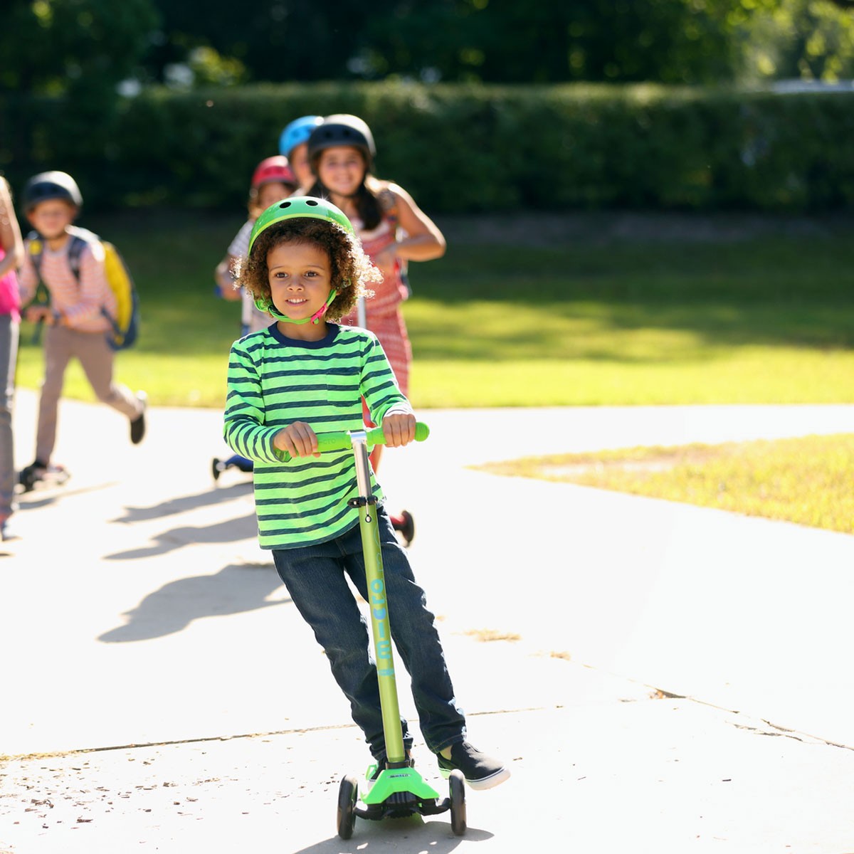 Micro Maxi Deluxe Series Scooter - Green