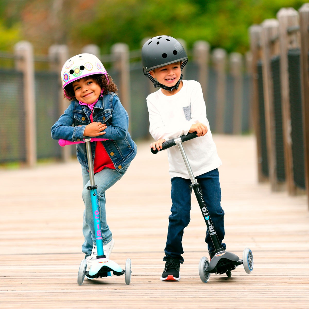 MICRO Mini Deluxe Series Scooter – Turquoise