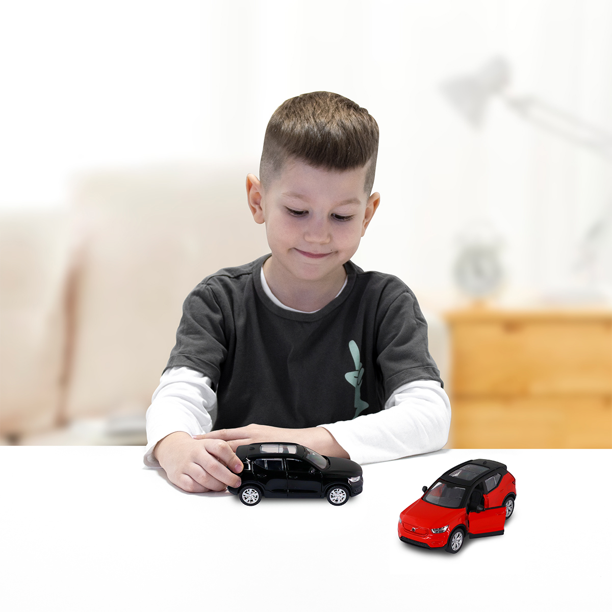 Car model – Volvo XC40 (red, black) Car model – Volvo XC40 (red, black)