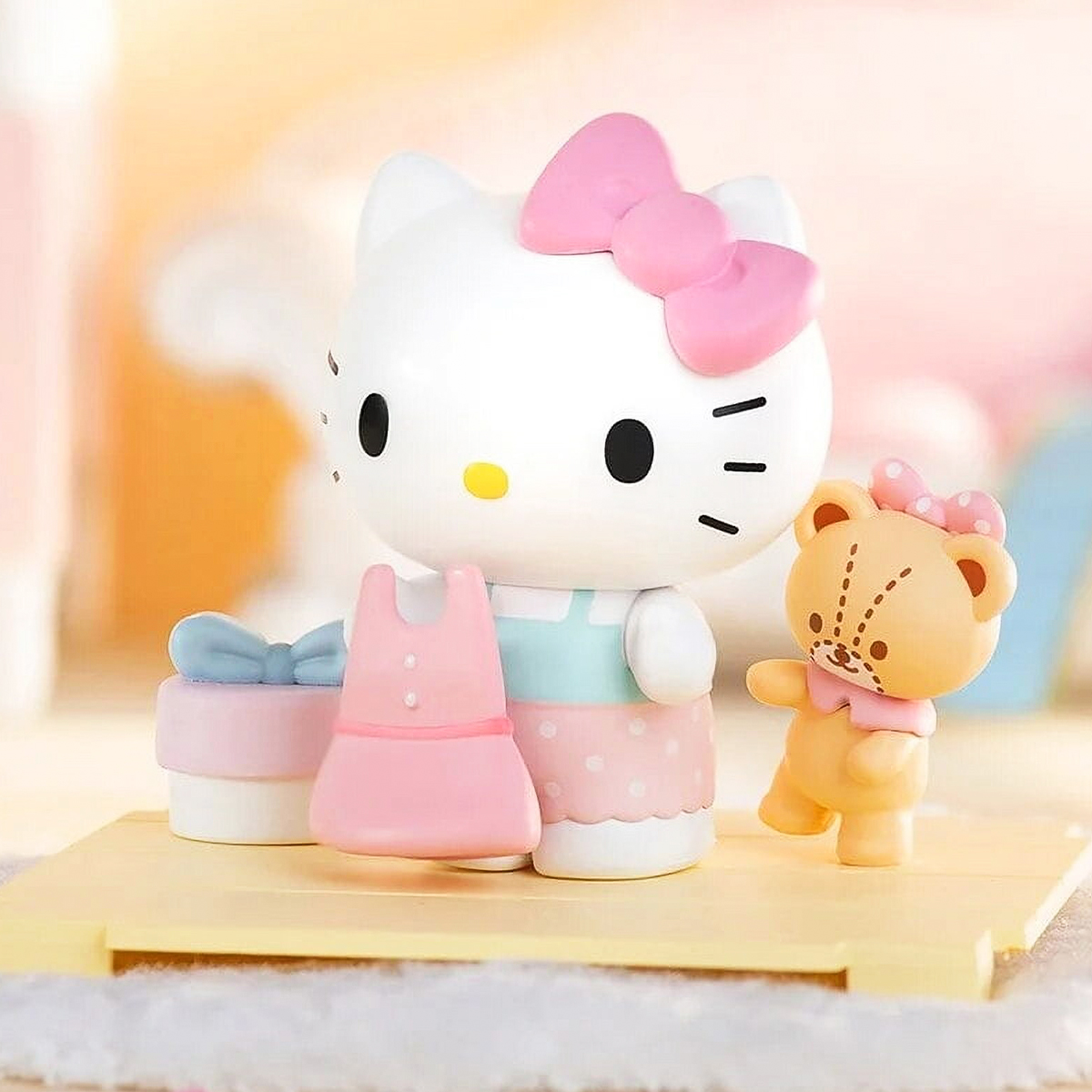 Pop Top Hello Kitty Surprise Figure – Sweet Friend