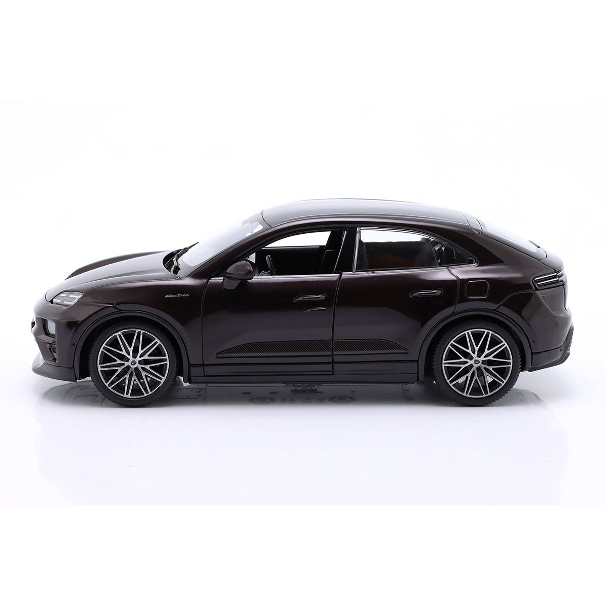 Car model - Porsche Macan 4 Electric (black, 1:24) Car model - Porsche Macan 4 Electric (black, 1:24)