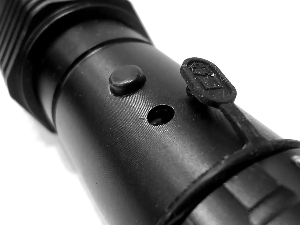 Police flashlight Bailong B L-1.1_0.3
