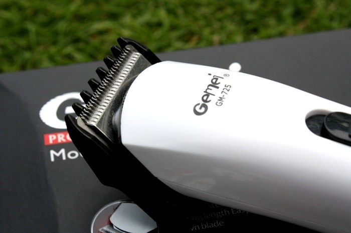 Gemei GM 725 beard and mustache trimmer